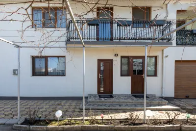 CASĂ INDIVIDUALĂ P+1, 160 MP UTILI, GARAJ, BECI – ȘERBĂNEȘTI, BACĂU - imagine 2
