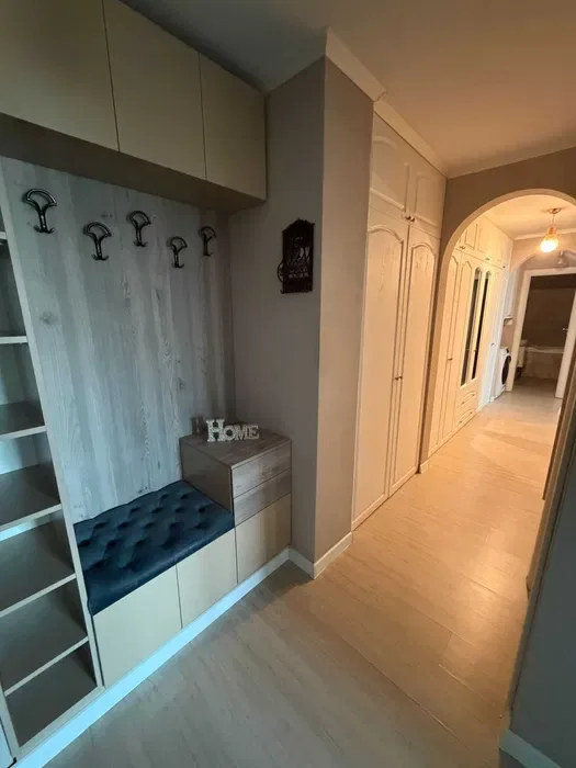 Apartament zona Rozelor – Mangalia, 3 camere, 78 mp, 2 băi, 500 m de plajă