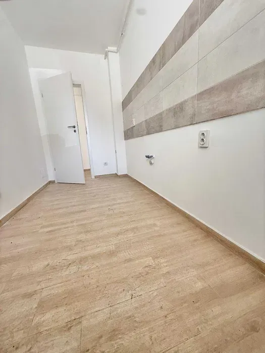 Garsoniera decomandata bl finalizat - Militari Residence