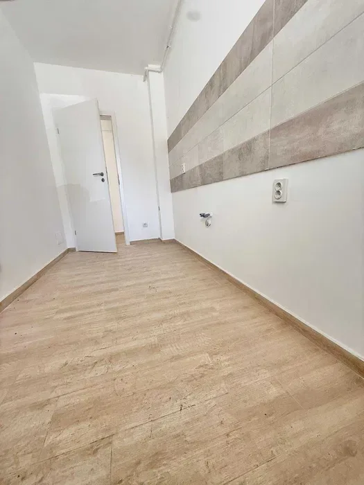 Garsoniera decomandata bl finalizat - Militari Residence - imagine 1