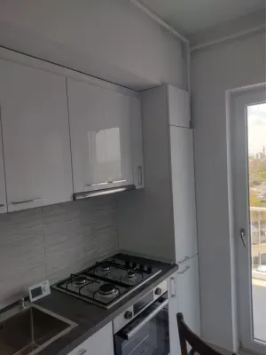 Direct Proprietar inchiriez apartament 2 camere bloc nou decomandat 60m2 - imagine 3