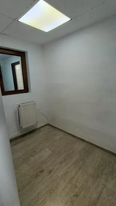 Proprietar , vand spatiu comercial , Bacau