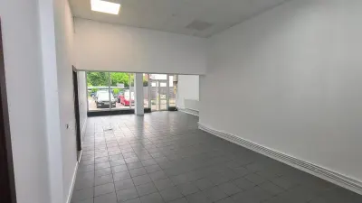 Proprietar , vand spatiu comercial , Bacau - imagine 4