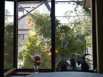 Apartament Iasi duplex cu 4 dormitoare, 2 bai, cu grădină, locuri parcare- 700E/luna - imagine 2
