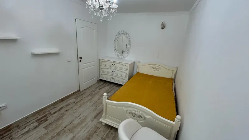 Apartament duplex Iasi cu 4 dormitoare, 2 bai, cu grădină, locuri parcare - 1333E/ mp