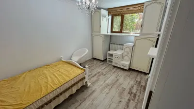 Apartament duplex Iasi cu 4 dormitoare, 2 bai, cu grădină, locuri parcare - 1333E/ mp - imagine 3